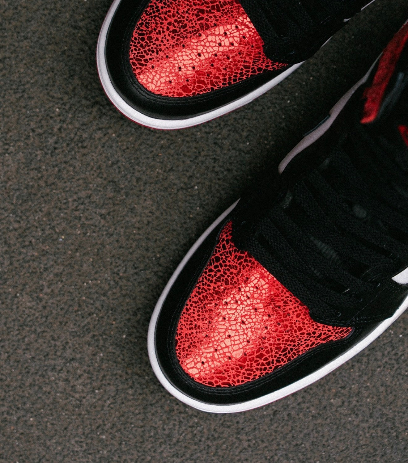 Air Jordan 1 High OG Ruby