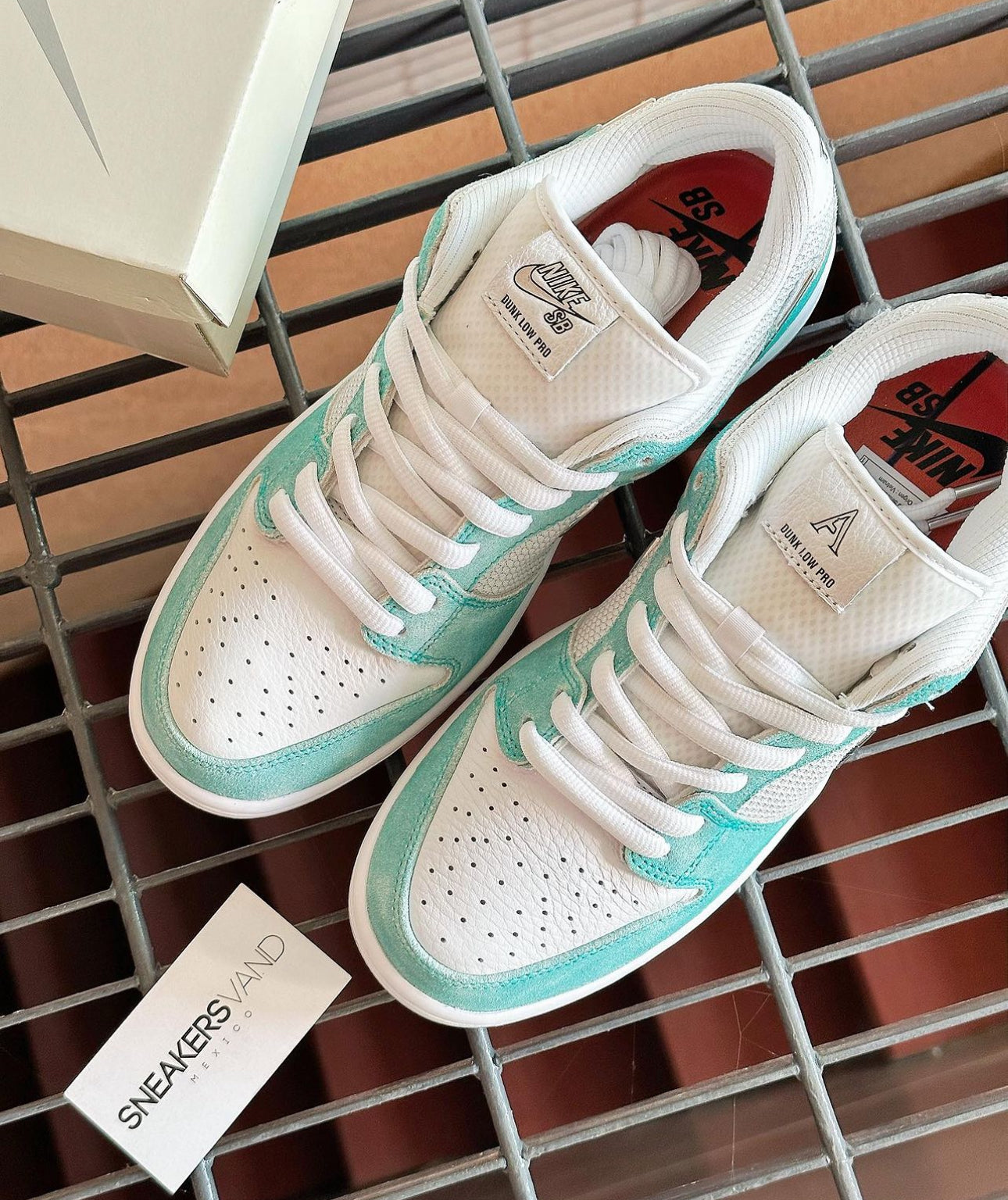 April Skateboards x Dunk Green “ Turbo Green “