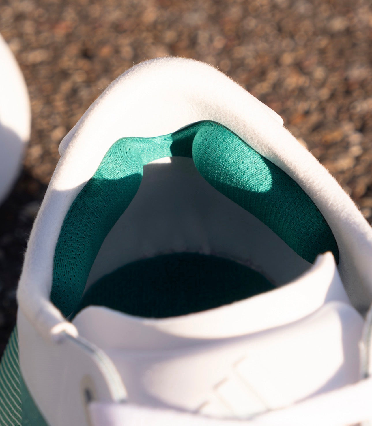Hyperboost Edge White EQT Green