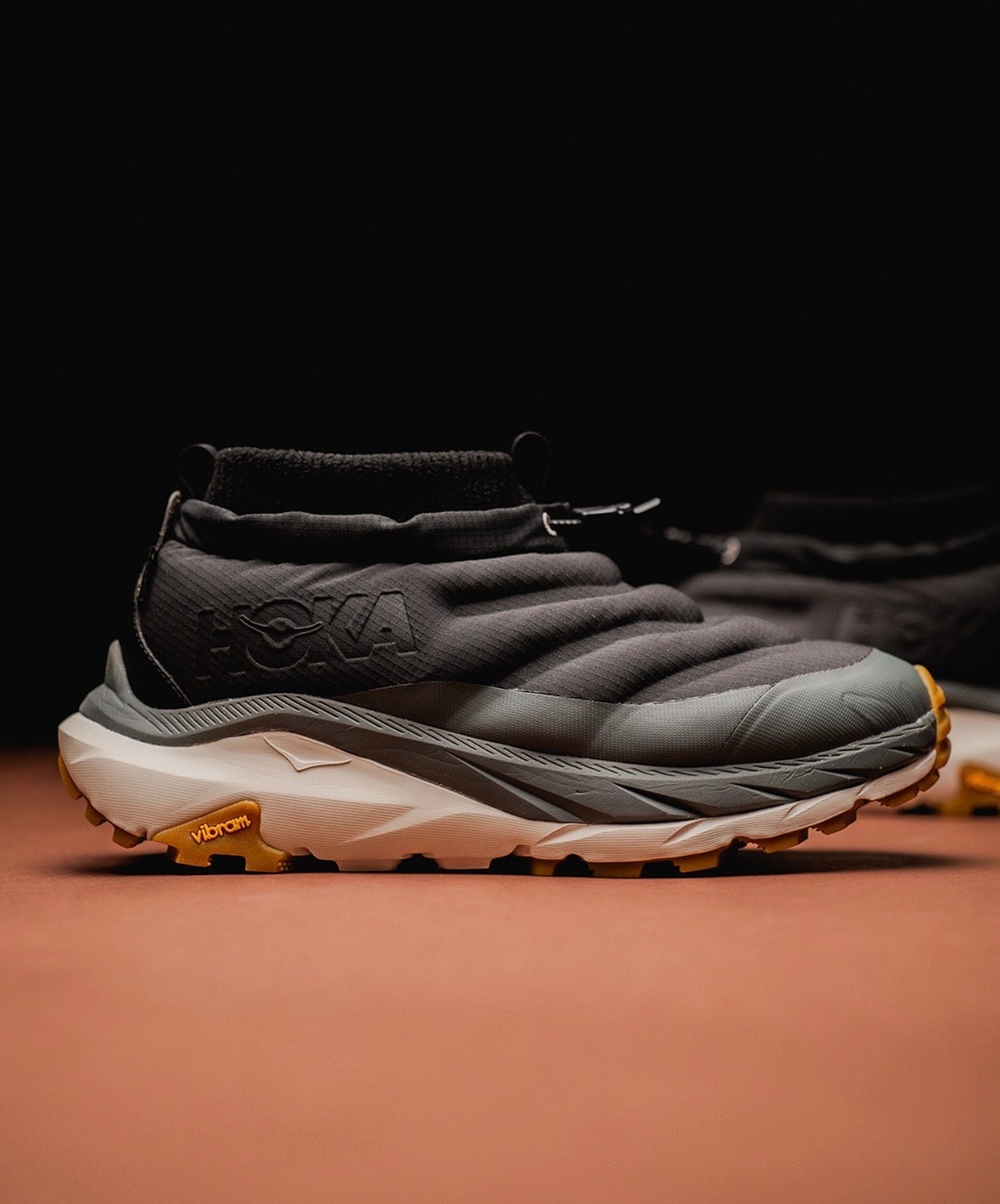 Hoka One One Kaha 2 Frost Moc Gore-Tex Black Outer Orbit Gum