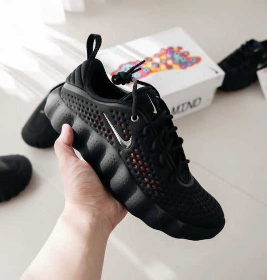 Mind 002 Black Hyper Crimson