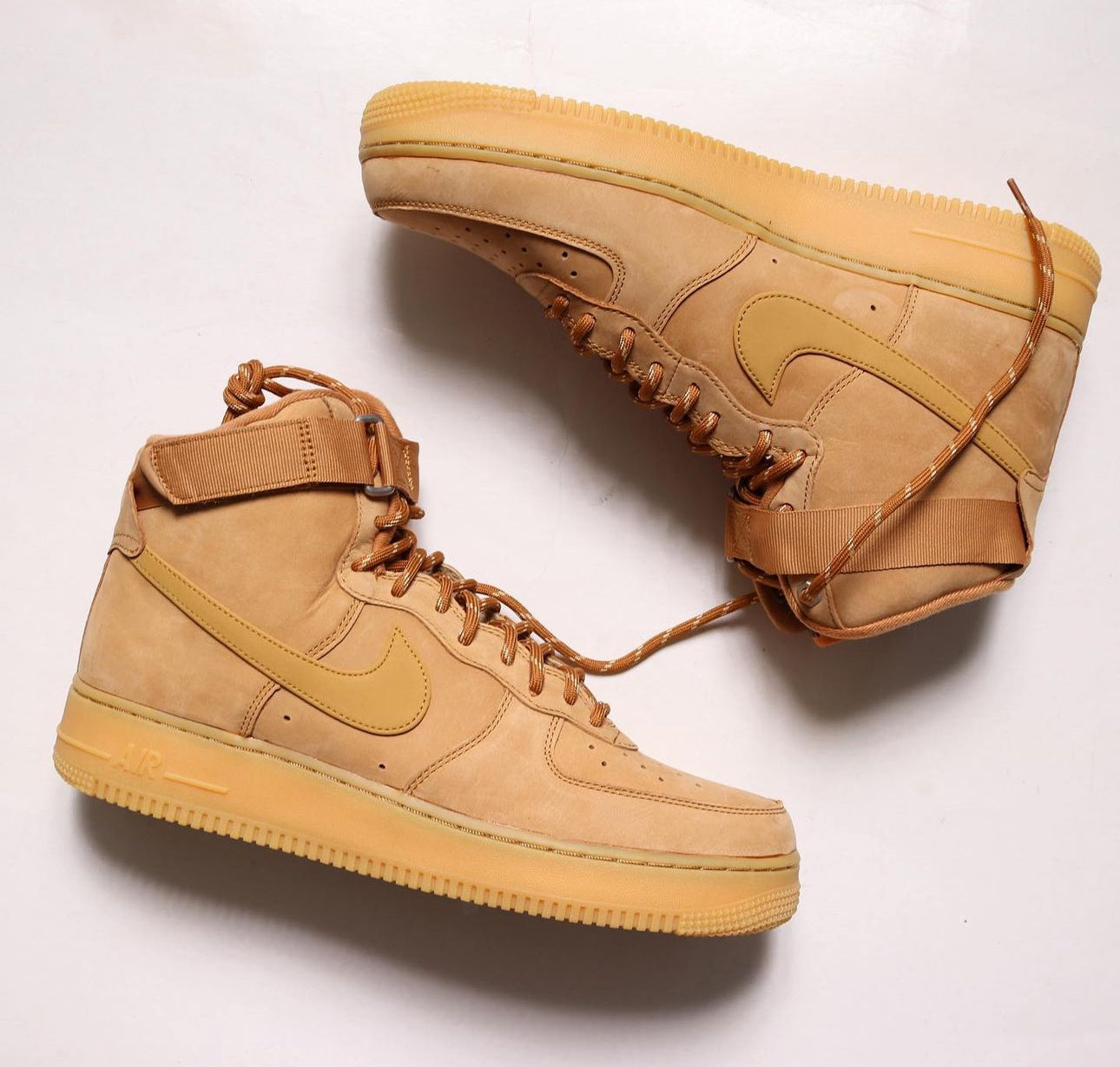 Airforce 1 Mid “ Flax “