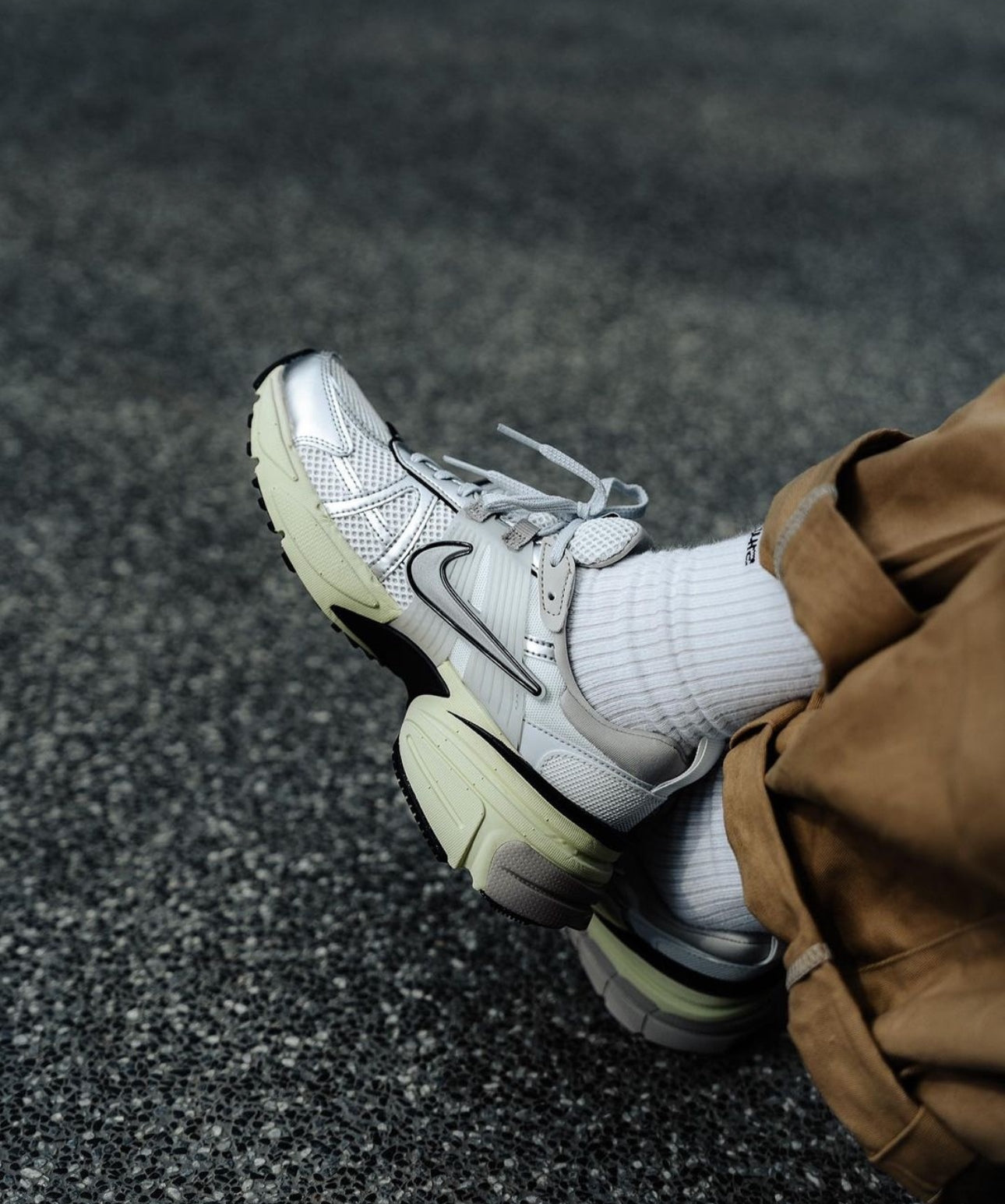 Air V2K Run Metallic Silver