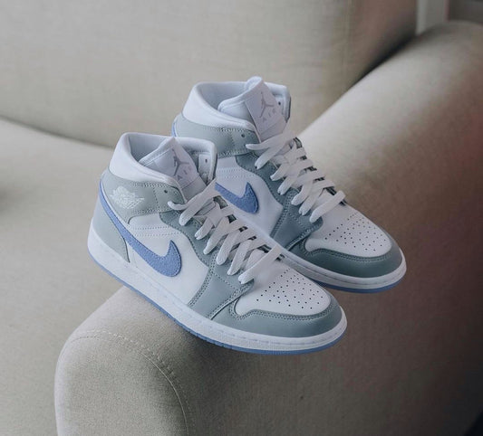 WMNs Air Jordan 1 Mid “ Wolf Grey ”