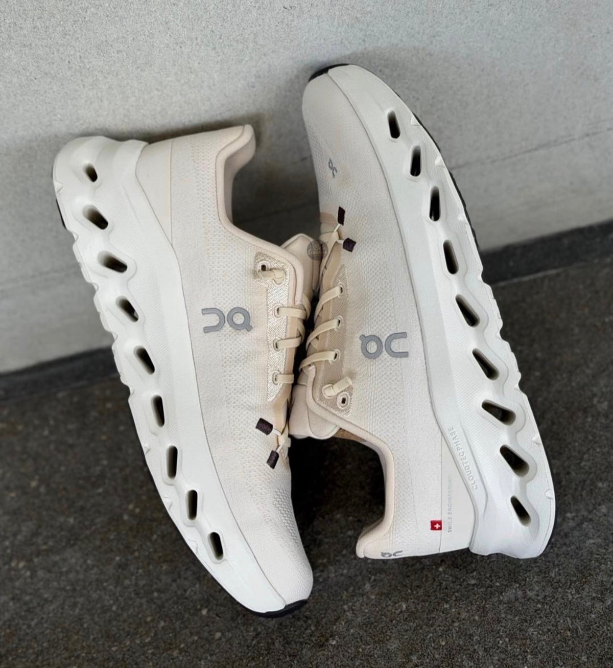 WMNs On Running Cloudtilt Sand/Dew