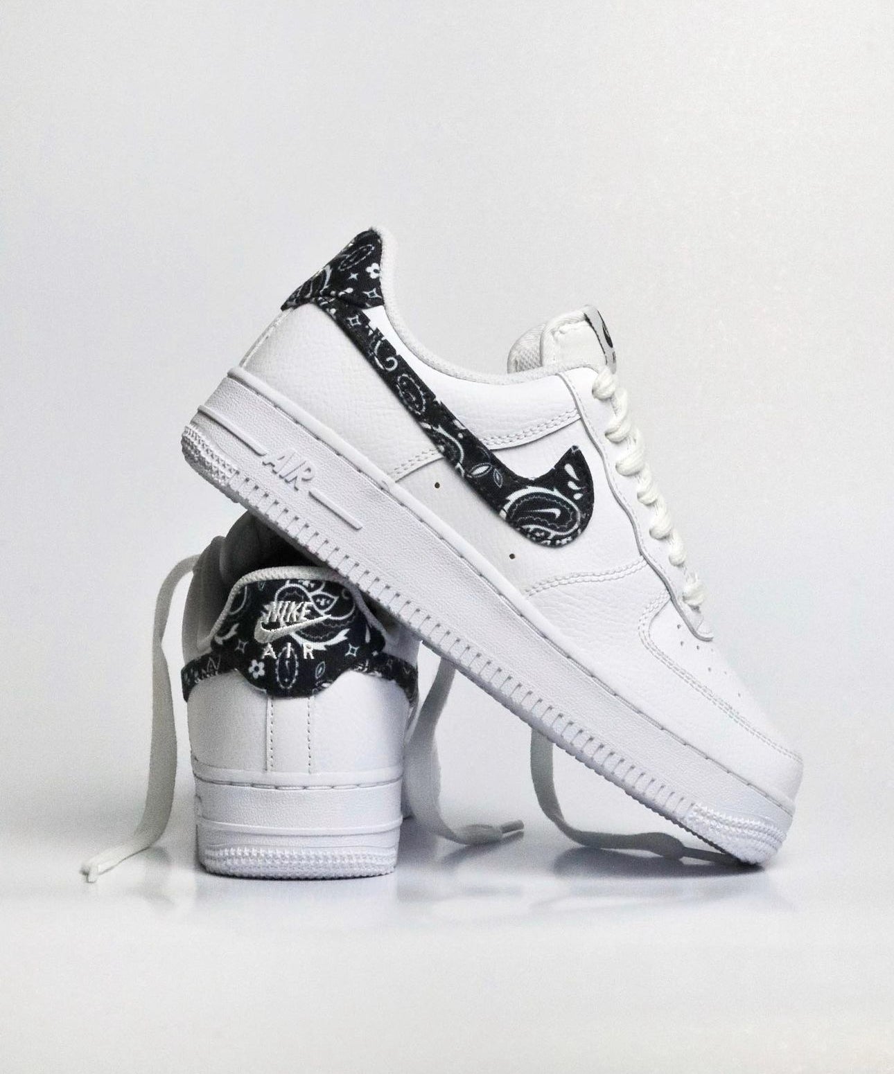 WMNs Airforce 1 Low Paisley White Black