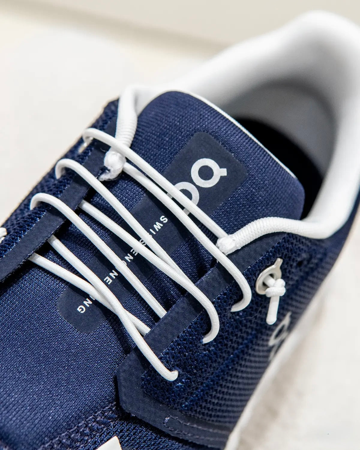On Running Cloud 6 Midnight Blue