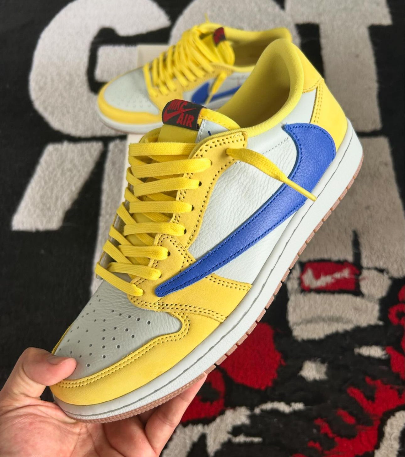 Air Jordan 1 Low Travis Scott Canary