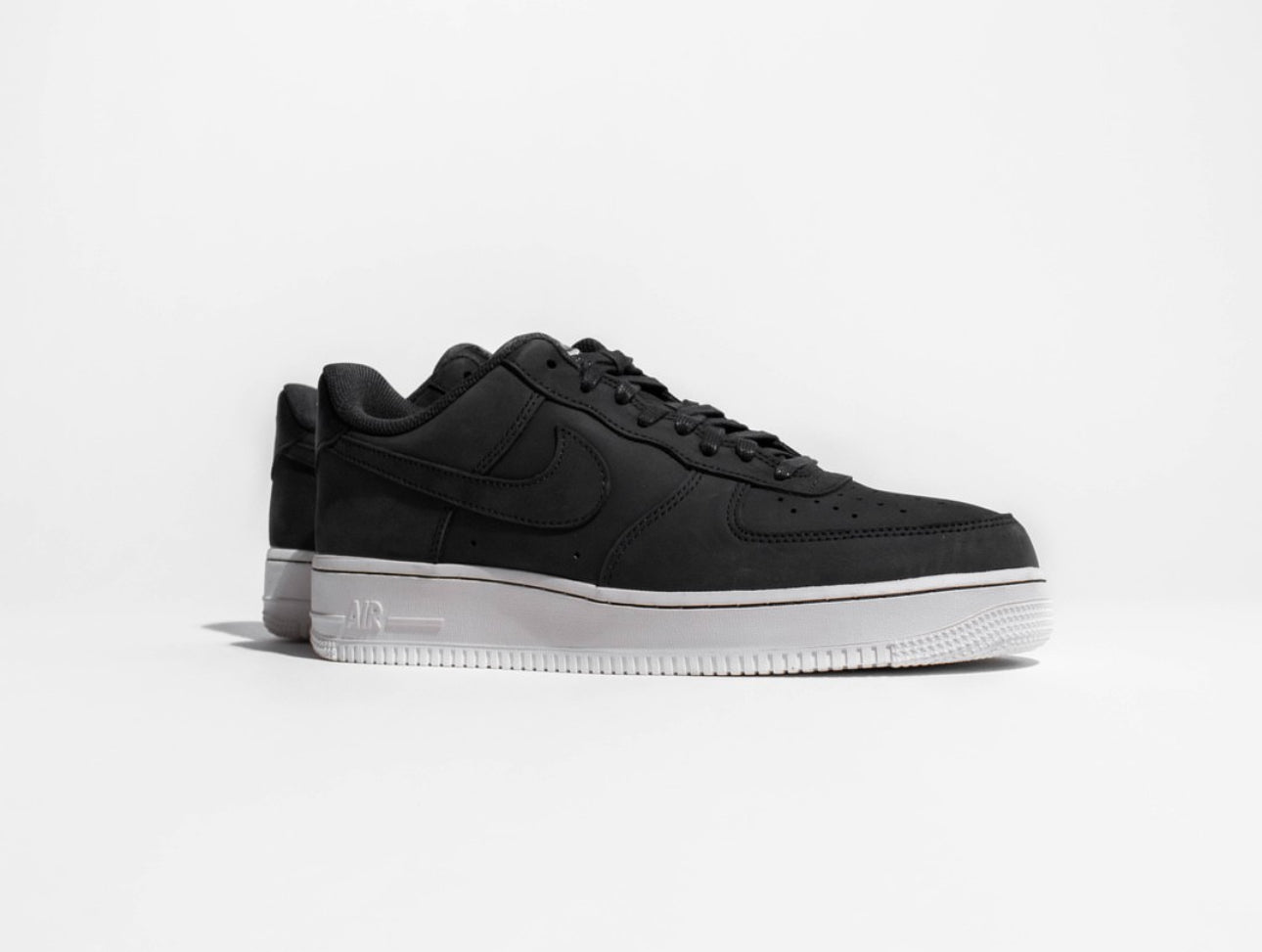 Airforce 1 Low LX “ Off Noir “