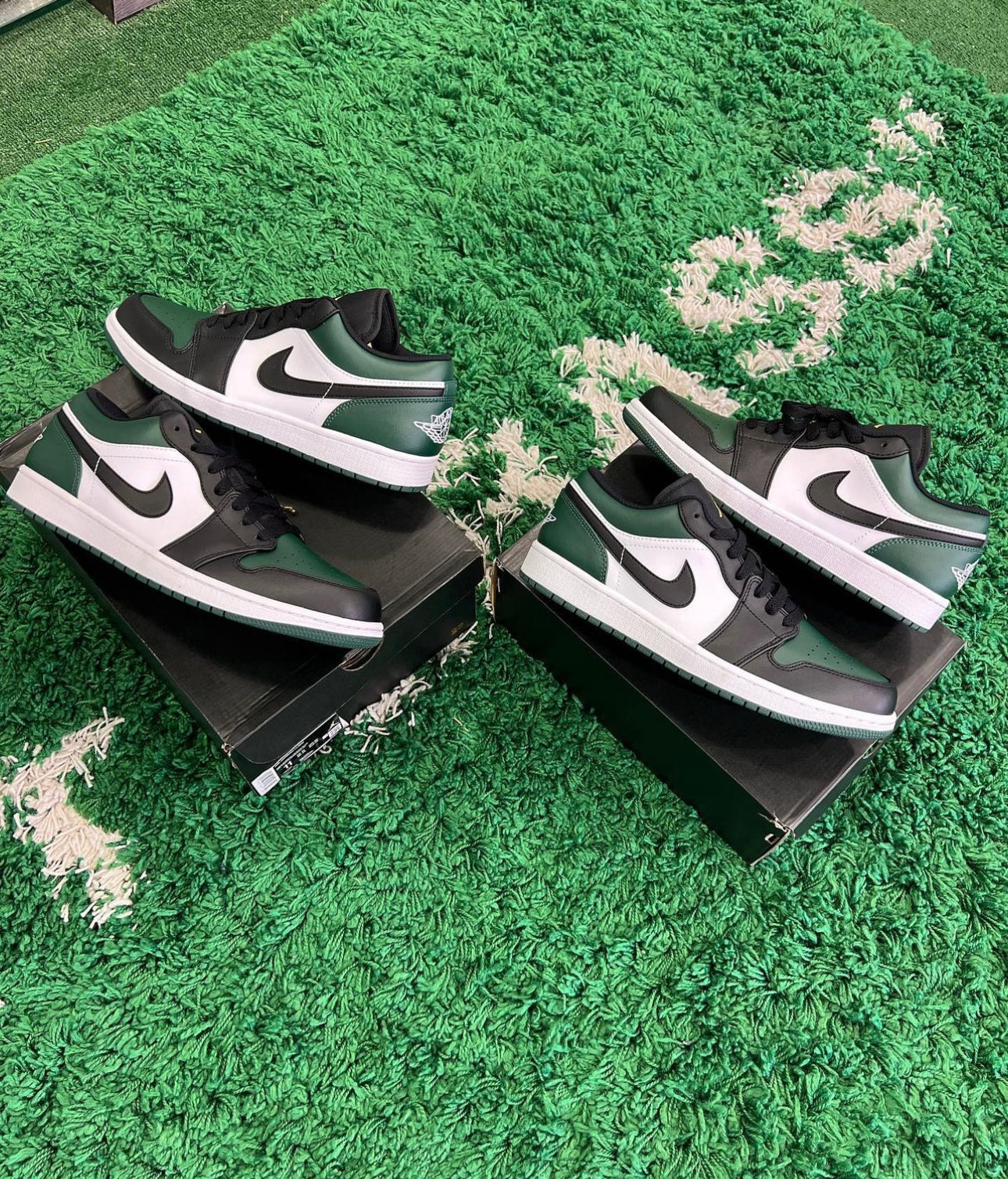 Air Jordan 1 Low “ Green Toe “