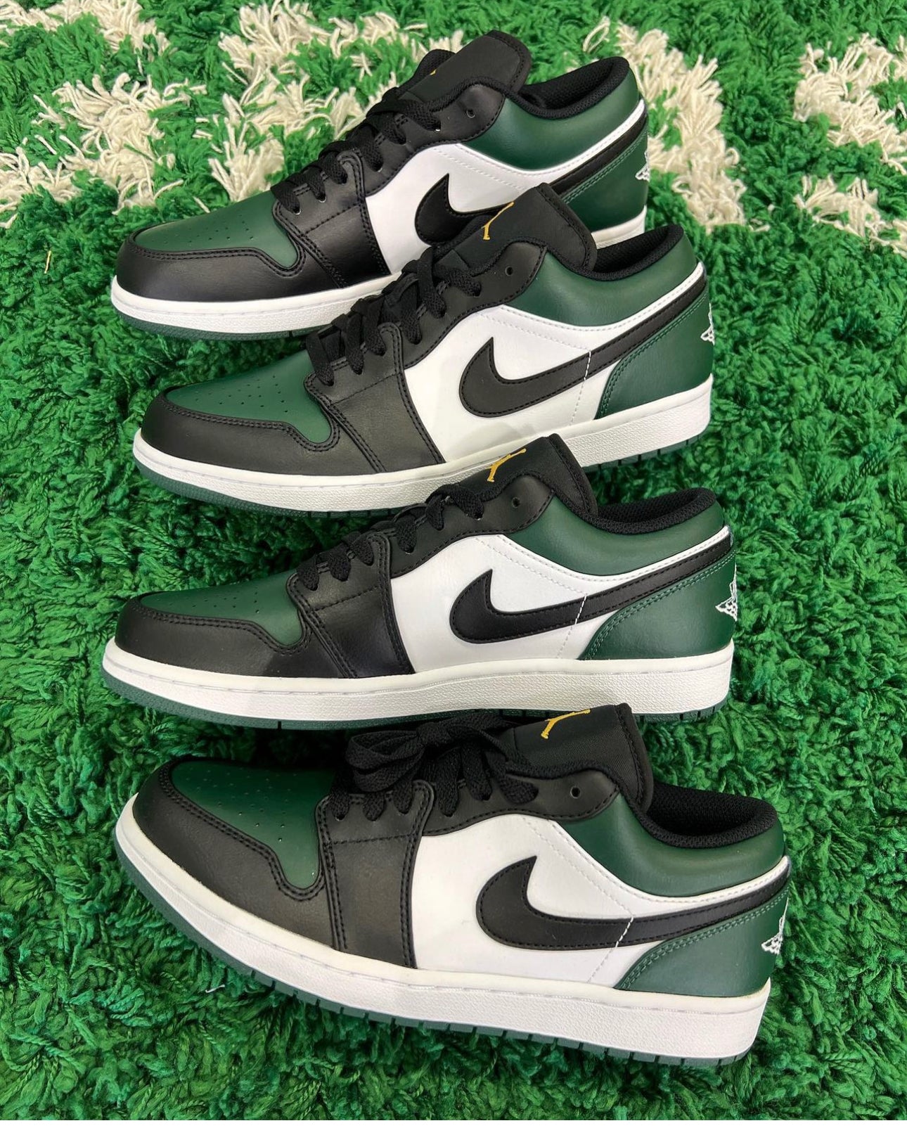 Air Jordan 1 Low “ Green Toe “