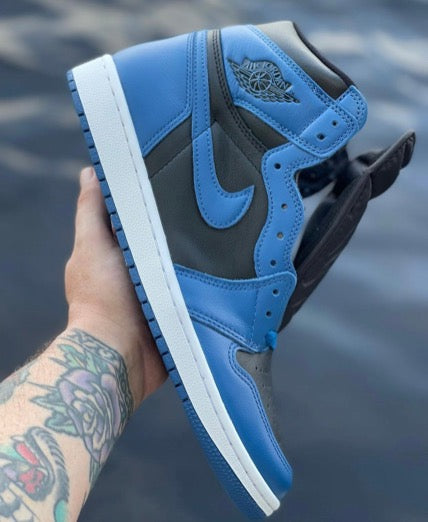 WMNS Air Jordan 1 High “Dark Marina Blue”