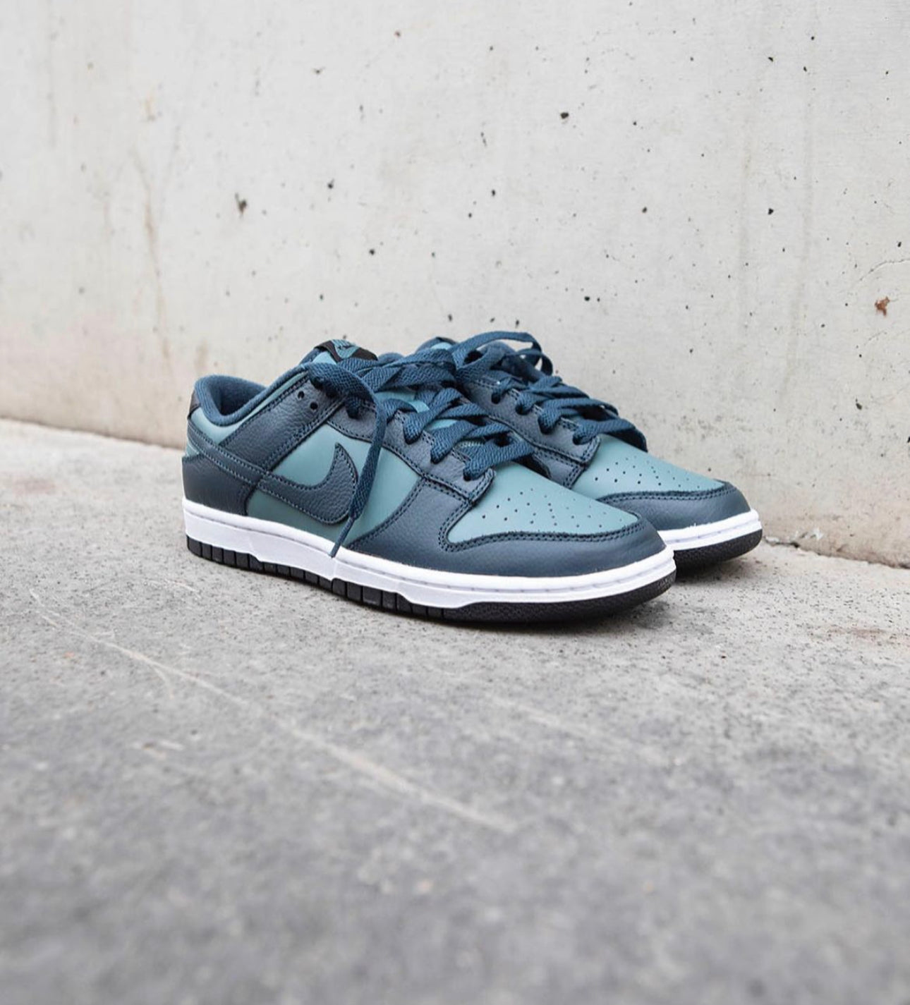 Dunk Low “ Mineral Slate / Navy “