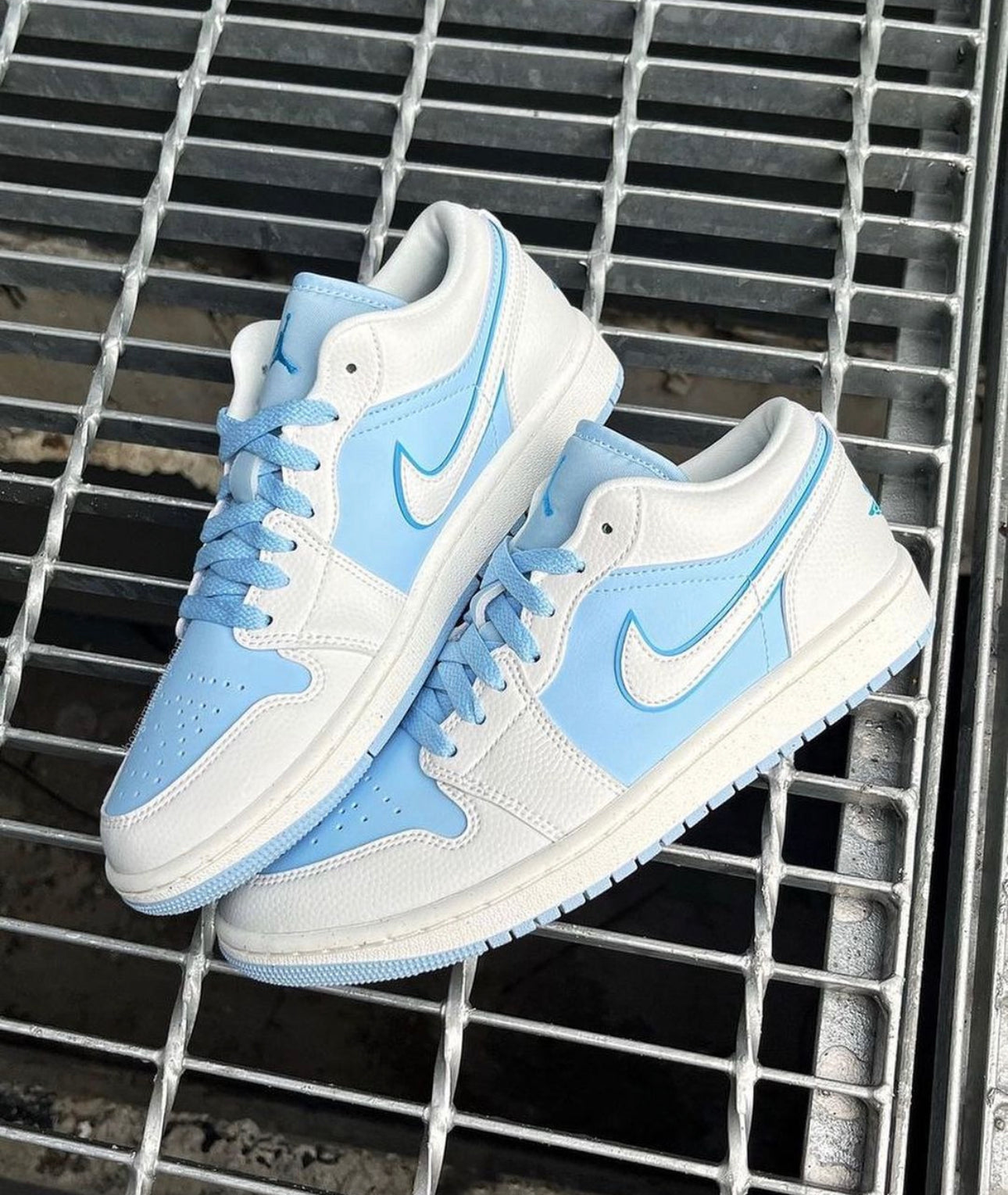 Air Jordan 1 Low “ Reverse Ice Blue “