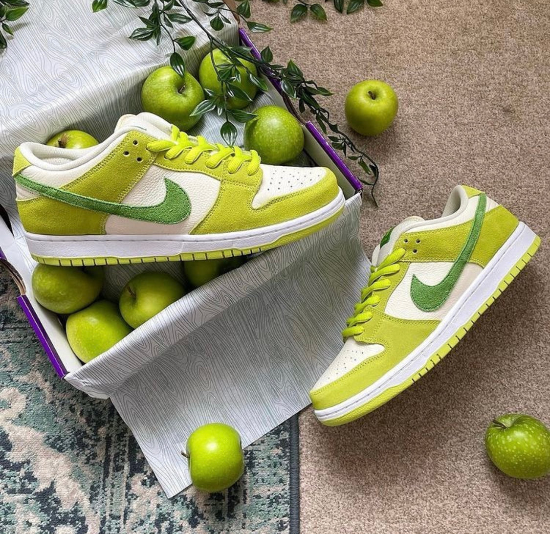 Dunk Low “ Green Apple ”