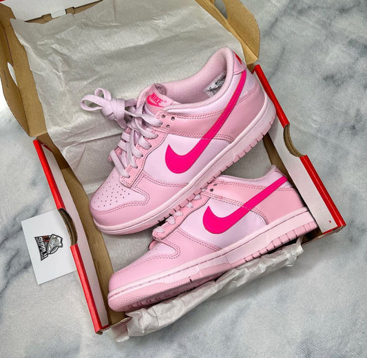 WMNs Dunk Low “ Triple Pink “