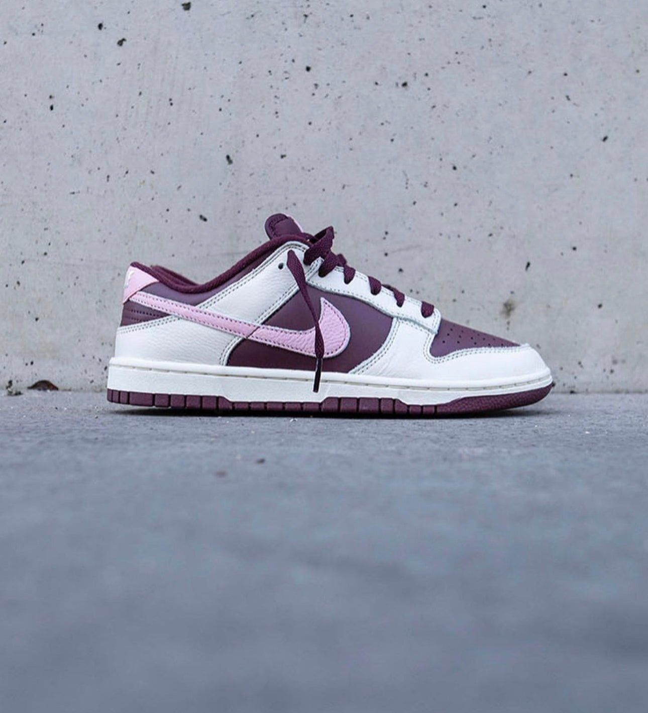 WMNs Dunk Low “ Valentine’s Day “