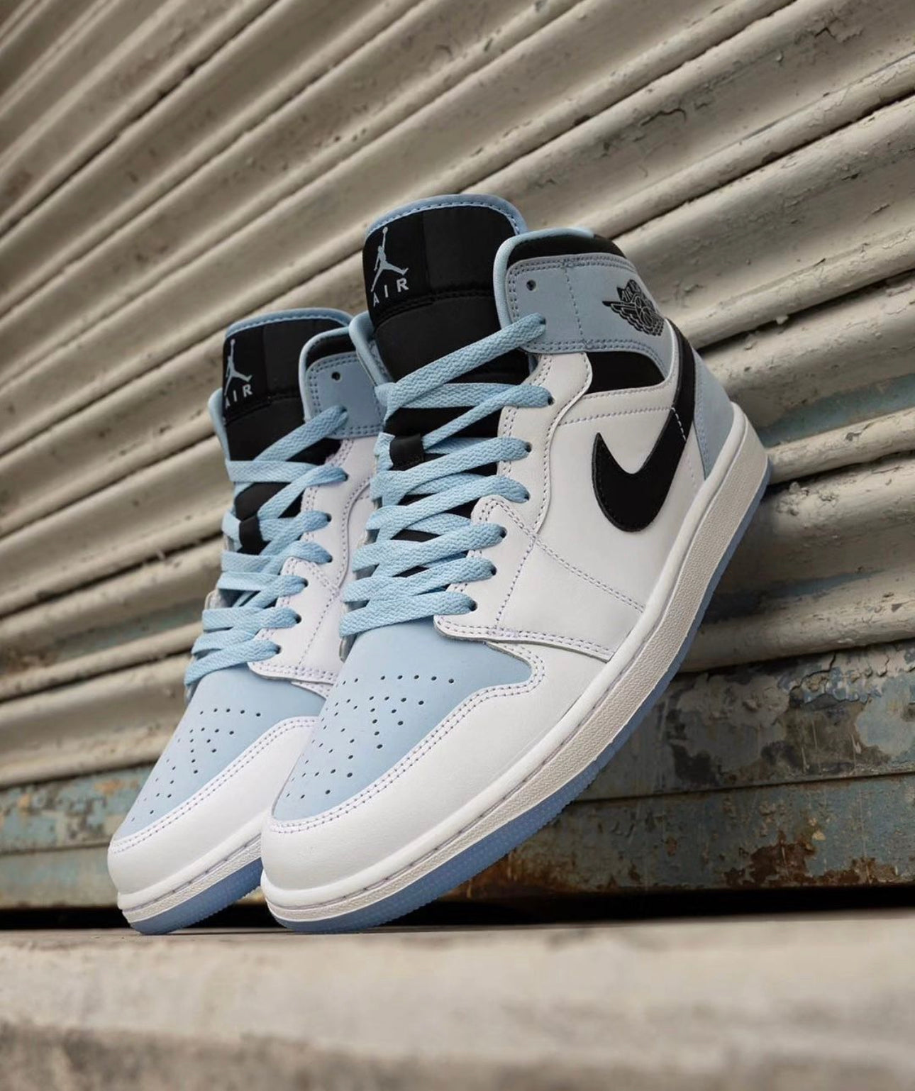 Air Jordan 1 Mid “ Ice Blue “