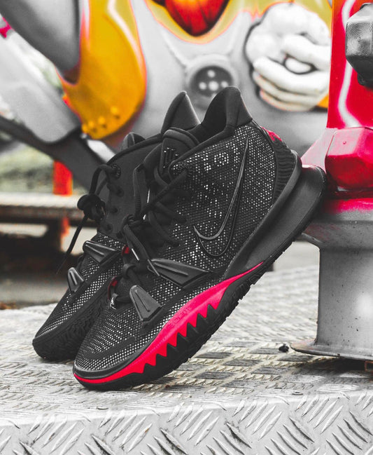 Kyrie Irving 7 “Bred”