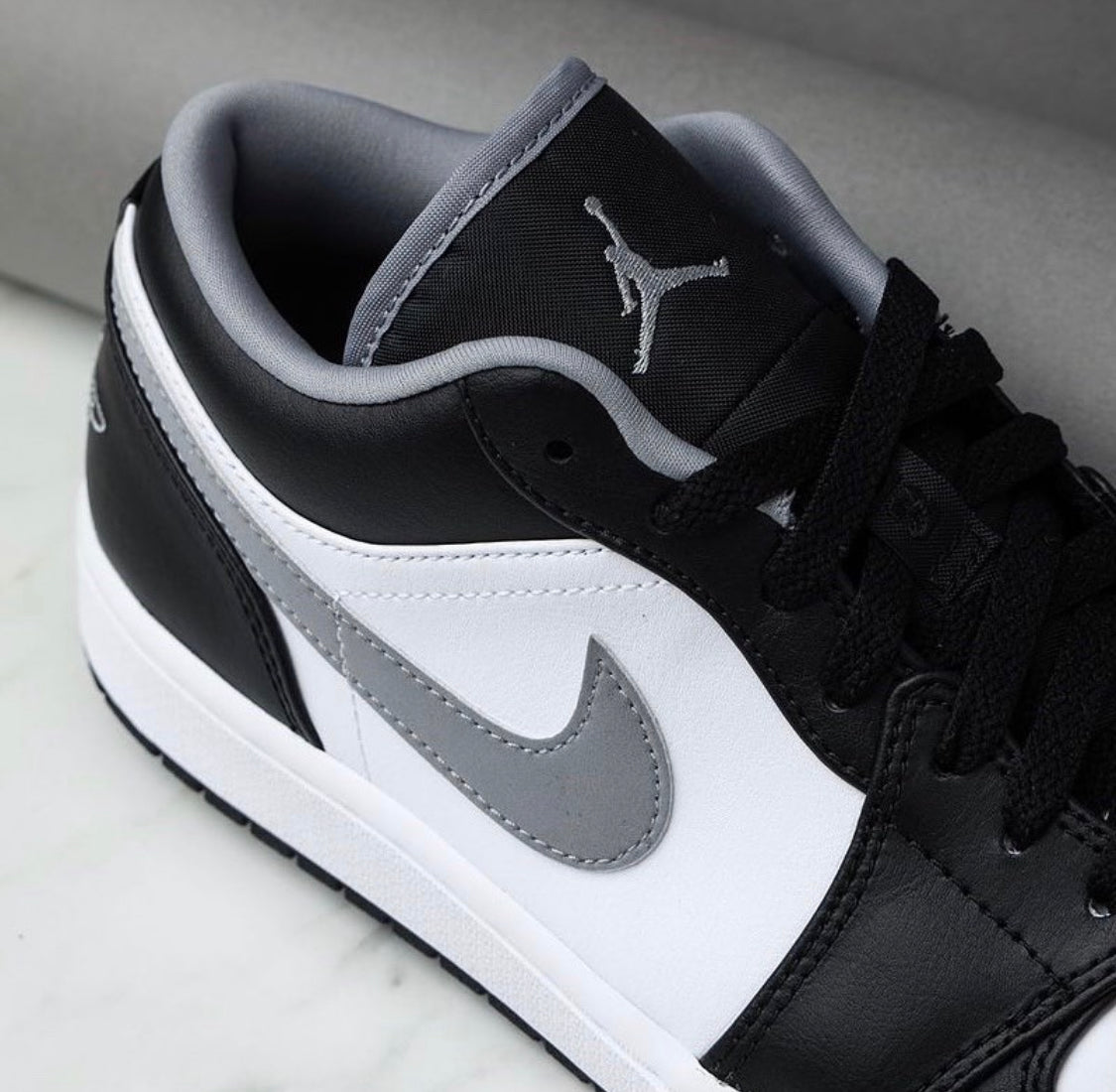 Air Jordan 1 Low “ Black Medium Grey “