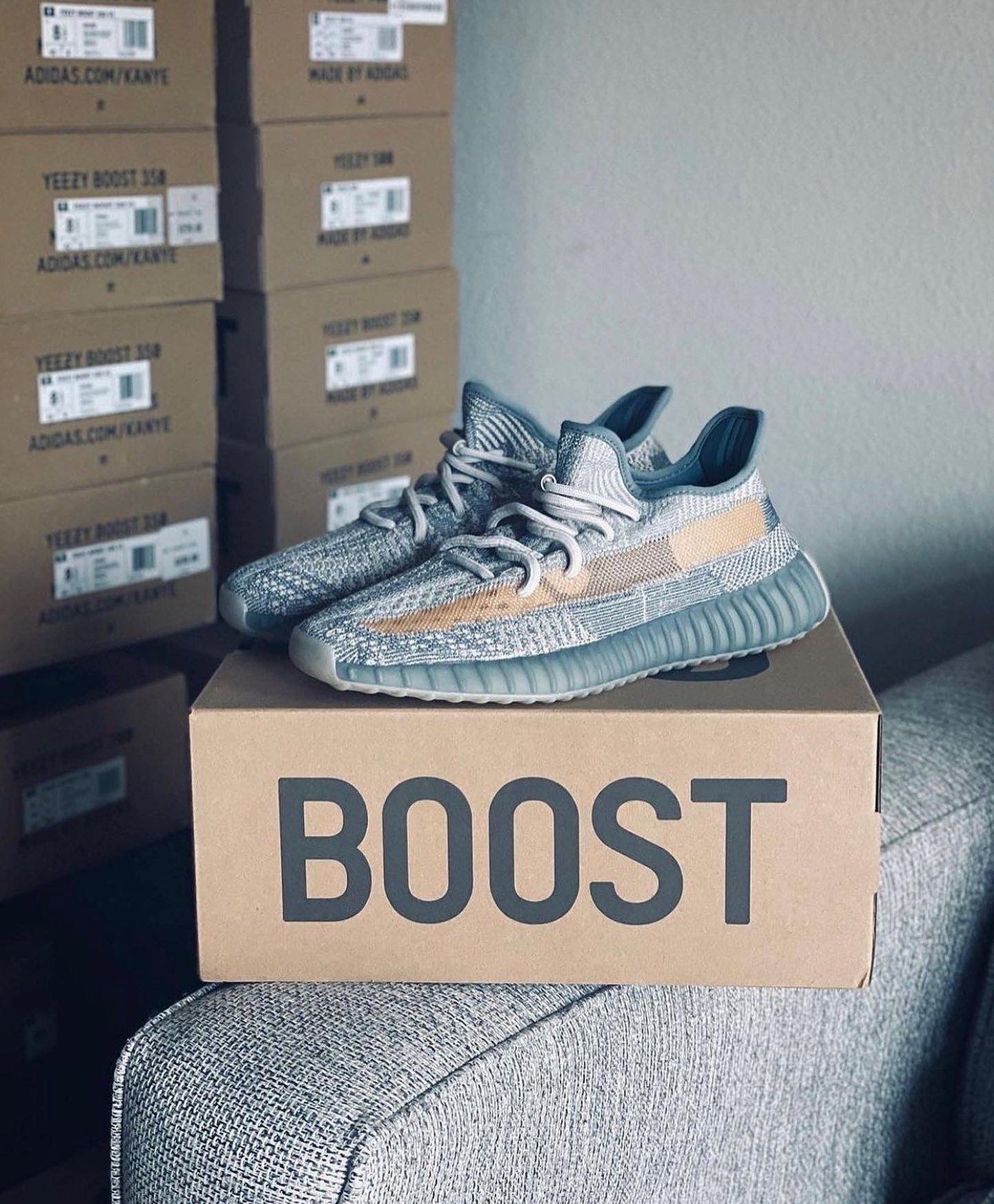 Yeezy Boost 350 V2 Israfil