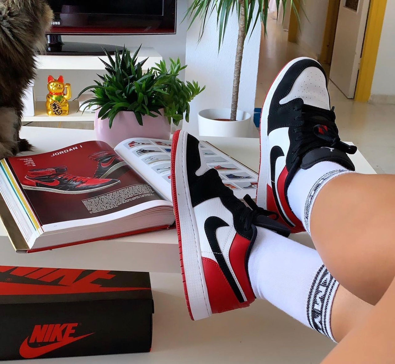 Air Jordan 1 Low “Black Toe”