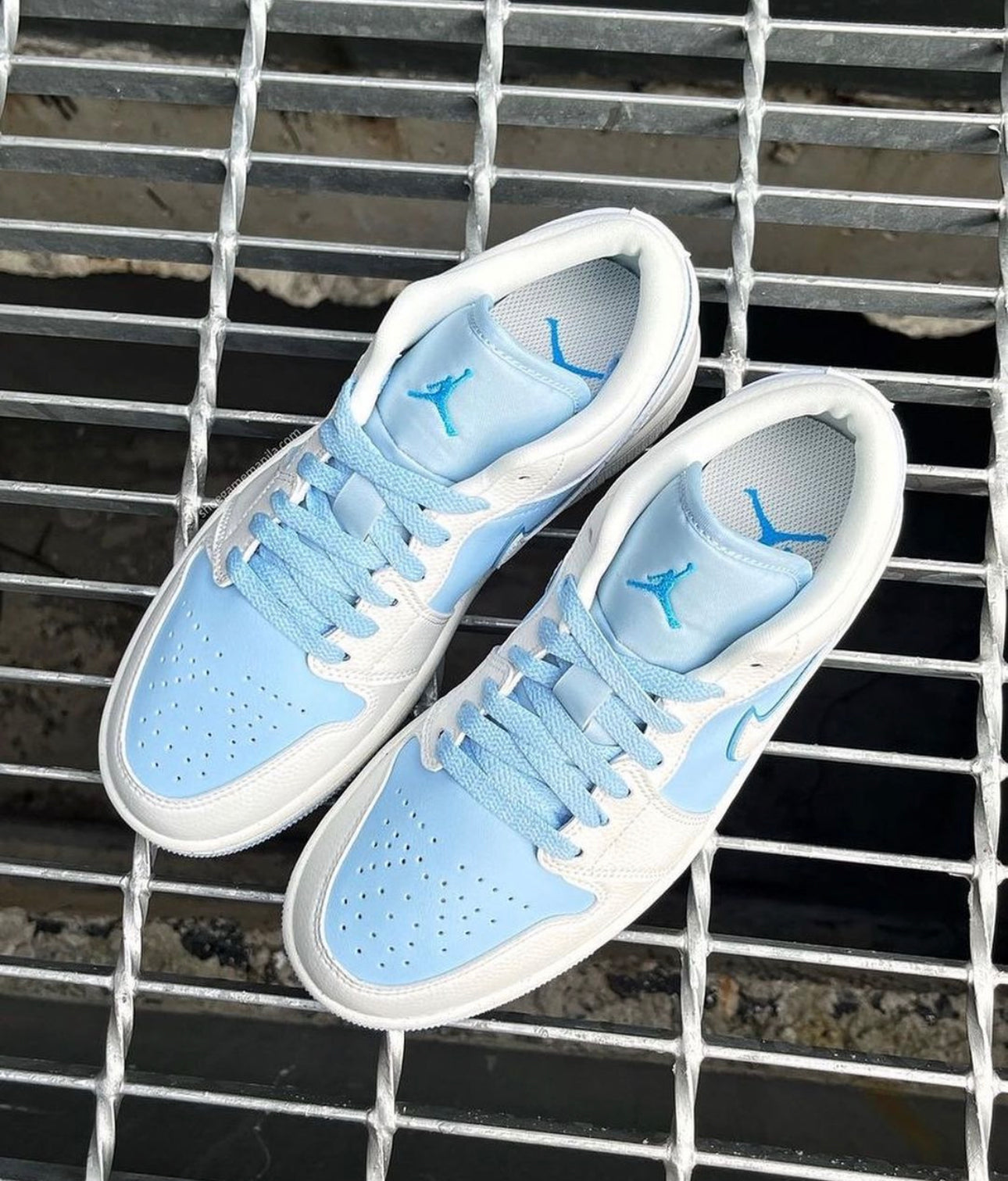 Air Jordan 1 Low “ Reverse Ice Blue “