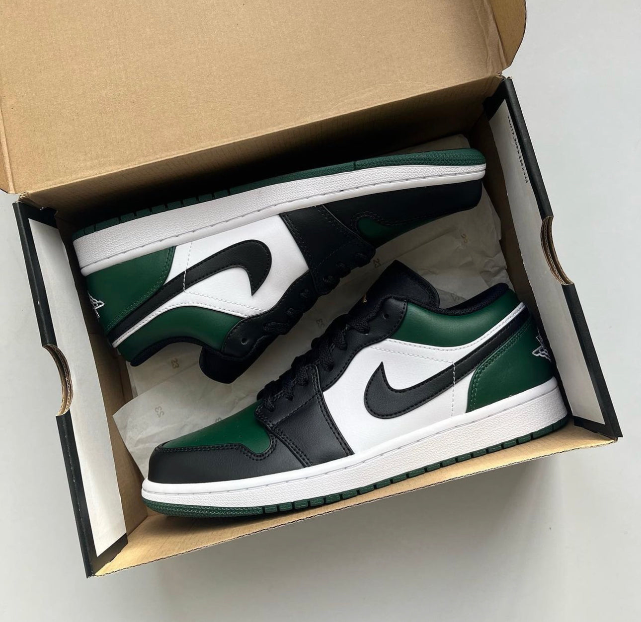 Air Jordan 1 Low “ Green Toe “