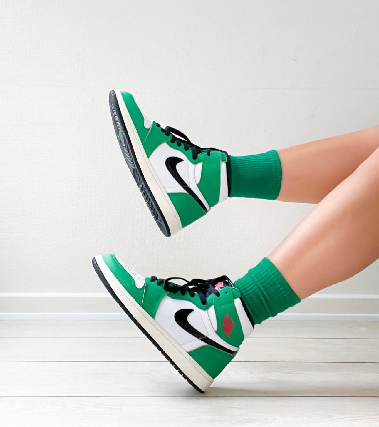 WMNS Air Jordan Retro 1 High “ Lucky Green ”