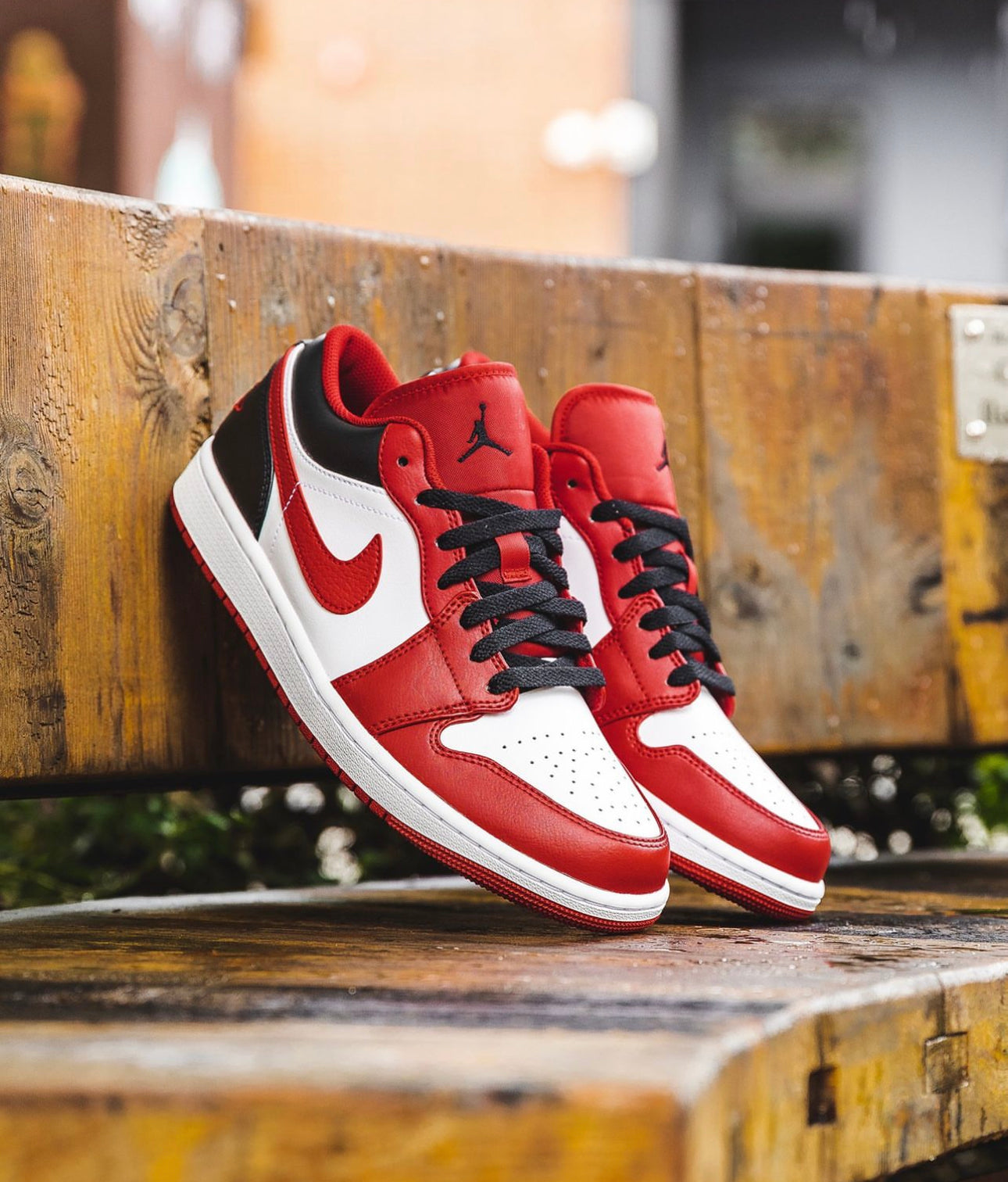 Air Jordan 1 Low “ Bulls “