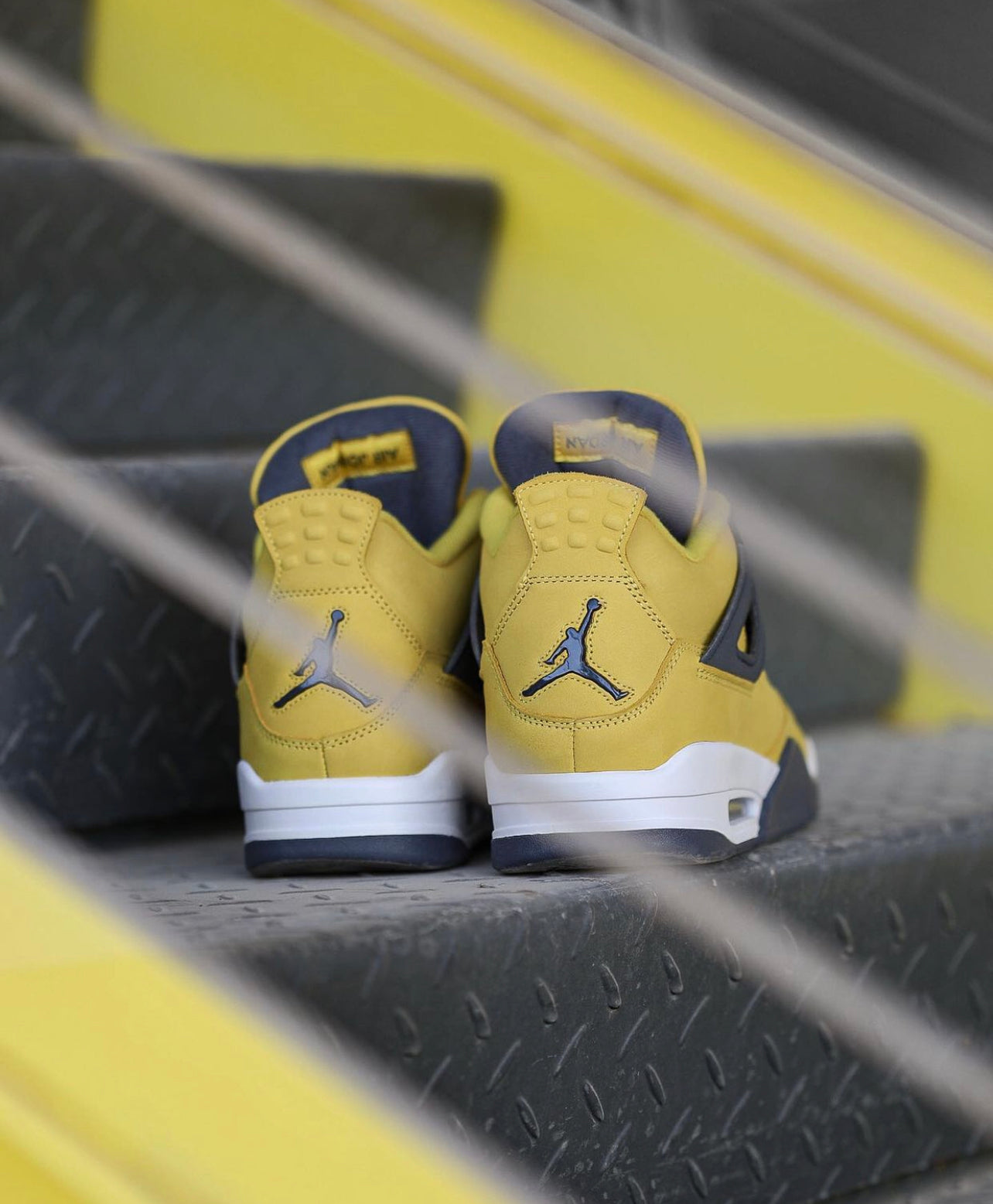 Air Jordan 4 “Lightning”