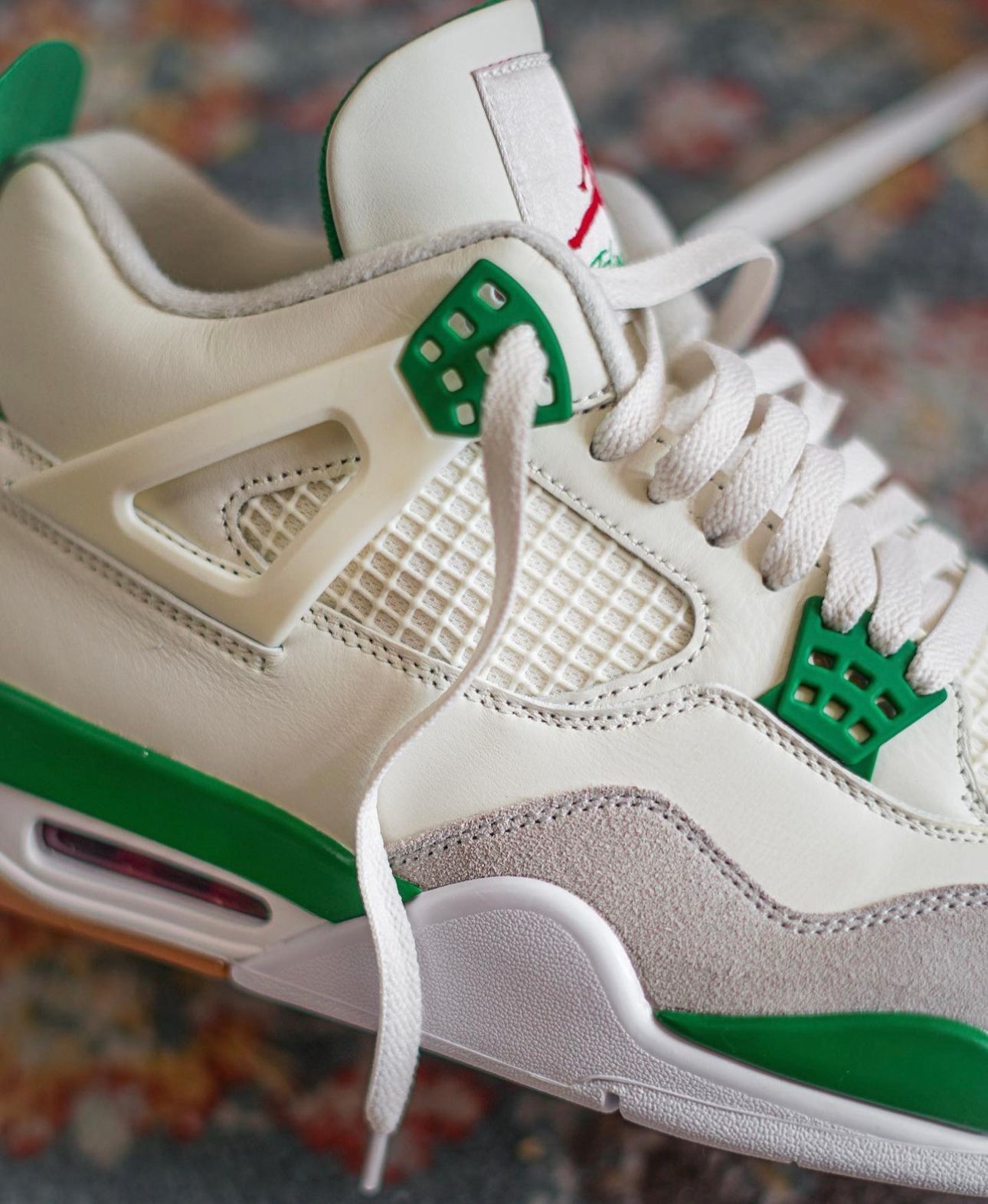 WMNs SB Air Jordan 4 “Pine Green”