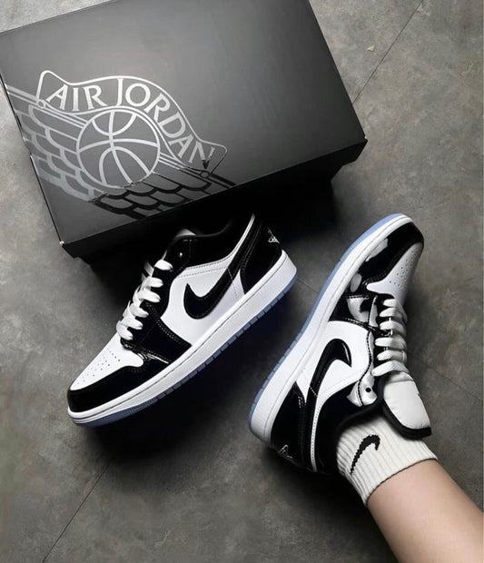 Air Jordan 1 Low “ Concord “