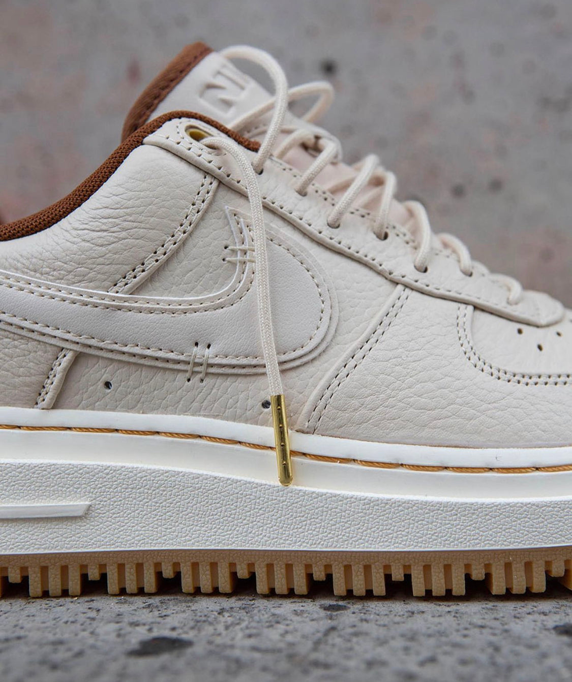 Airforce 1 Luxe “ Pearl City “