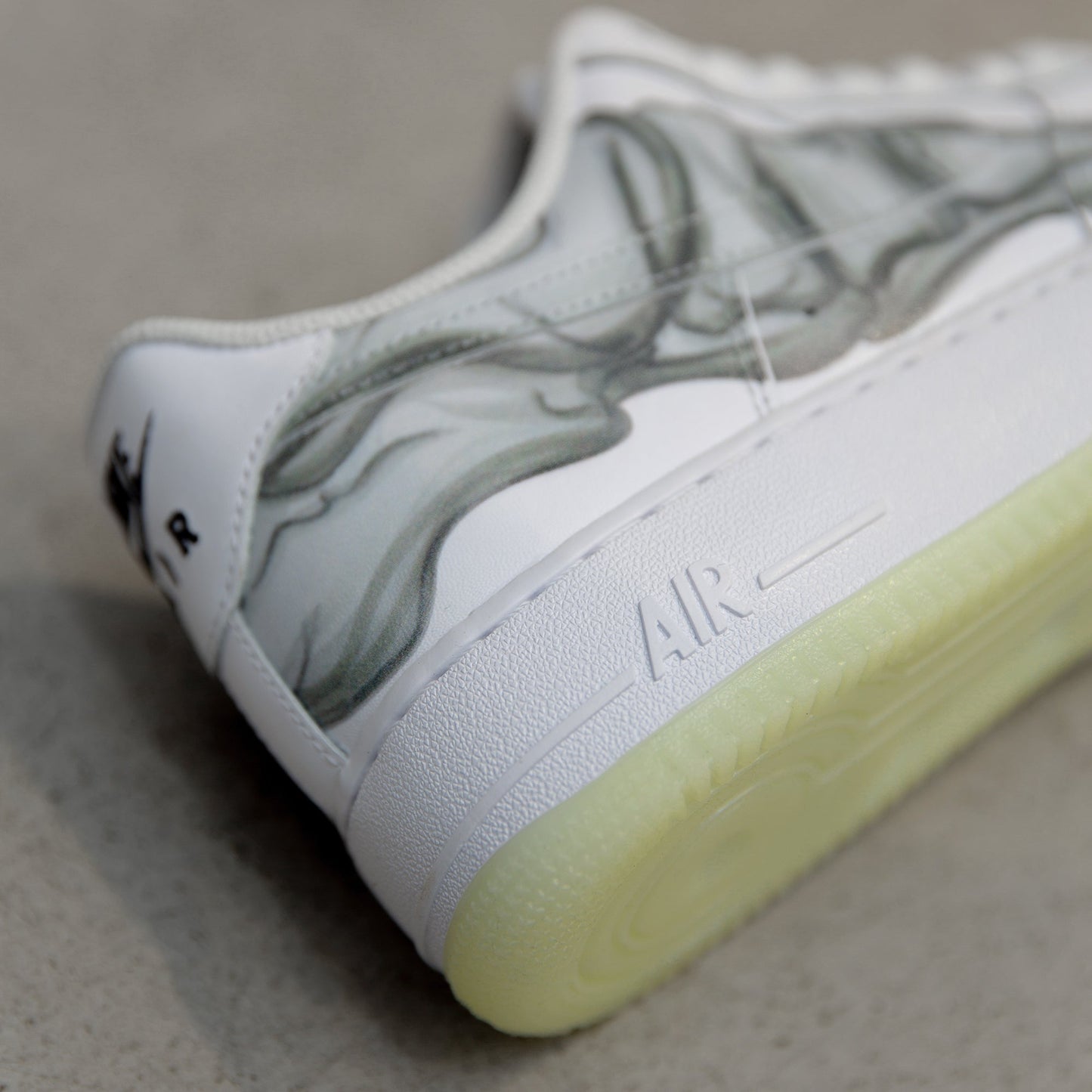 Airforce 1 Low Skeleton “ White “ ( Glow In Dark )