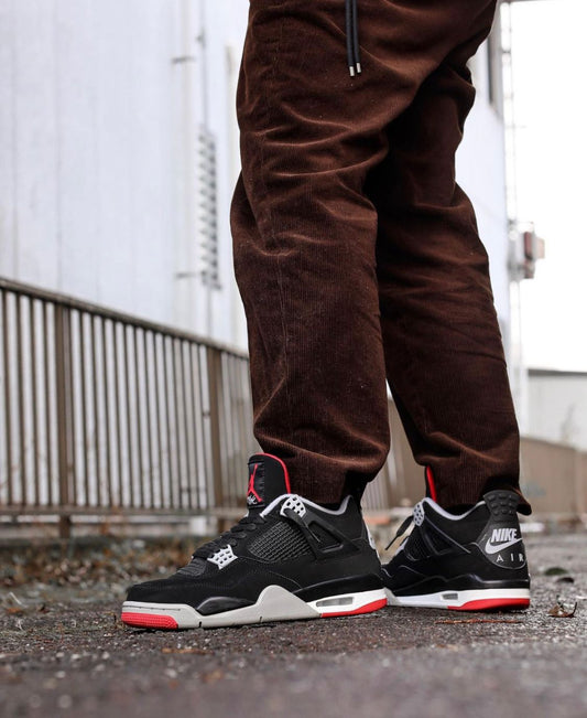 Air Jordan 4 Retro “Bred”