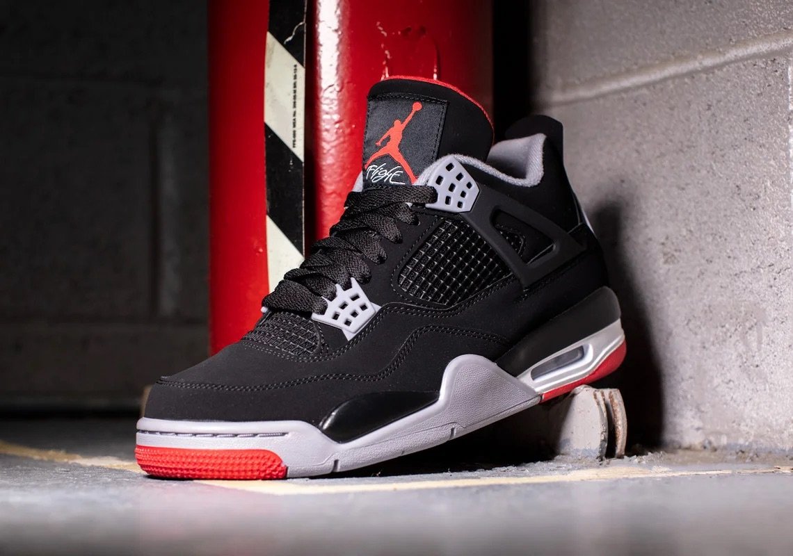 Air Jordan 4 Retro “Bred”