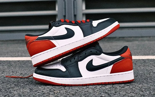 Air Jordan 1 Low “ Black Toe “