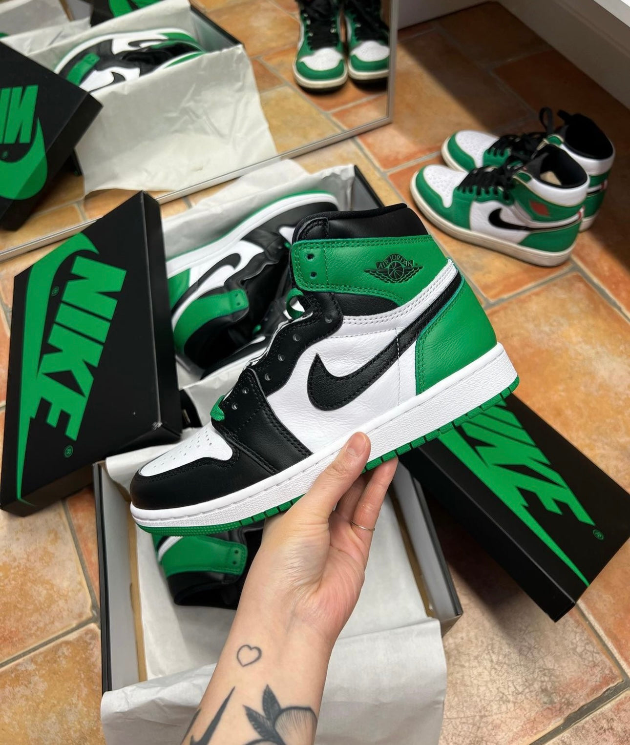 Air Jordan 1 High “Black Lucky Green”