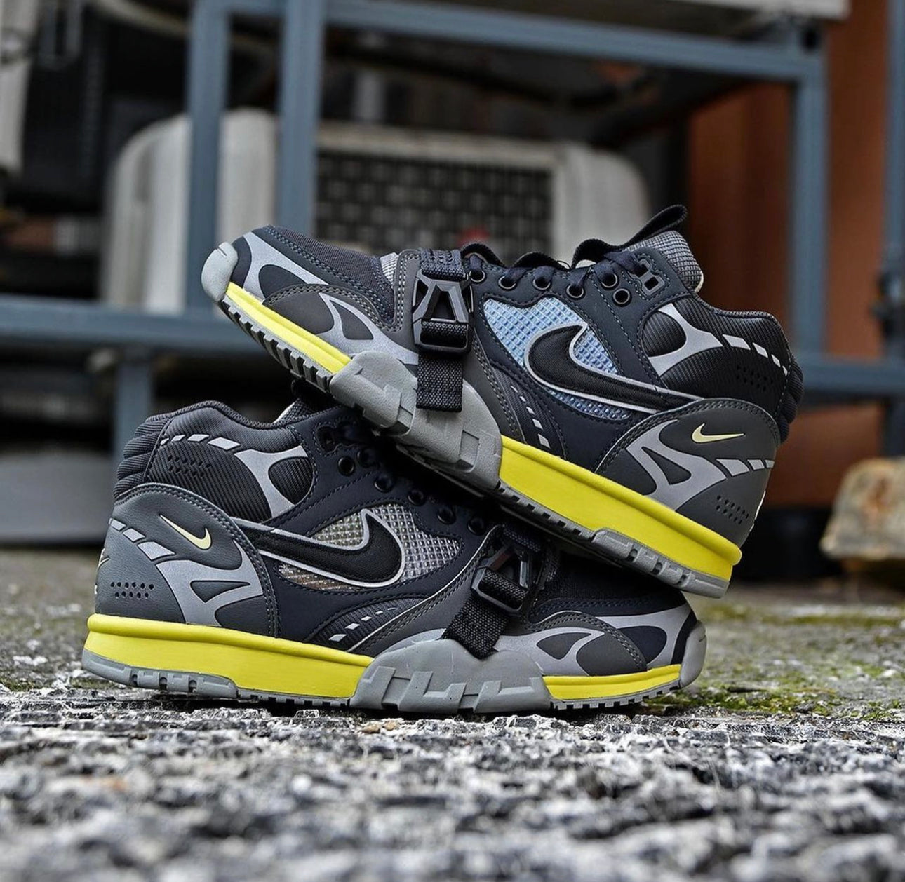 Air Trainer 1 SP “Dark Smoke Grey”