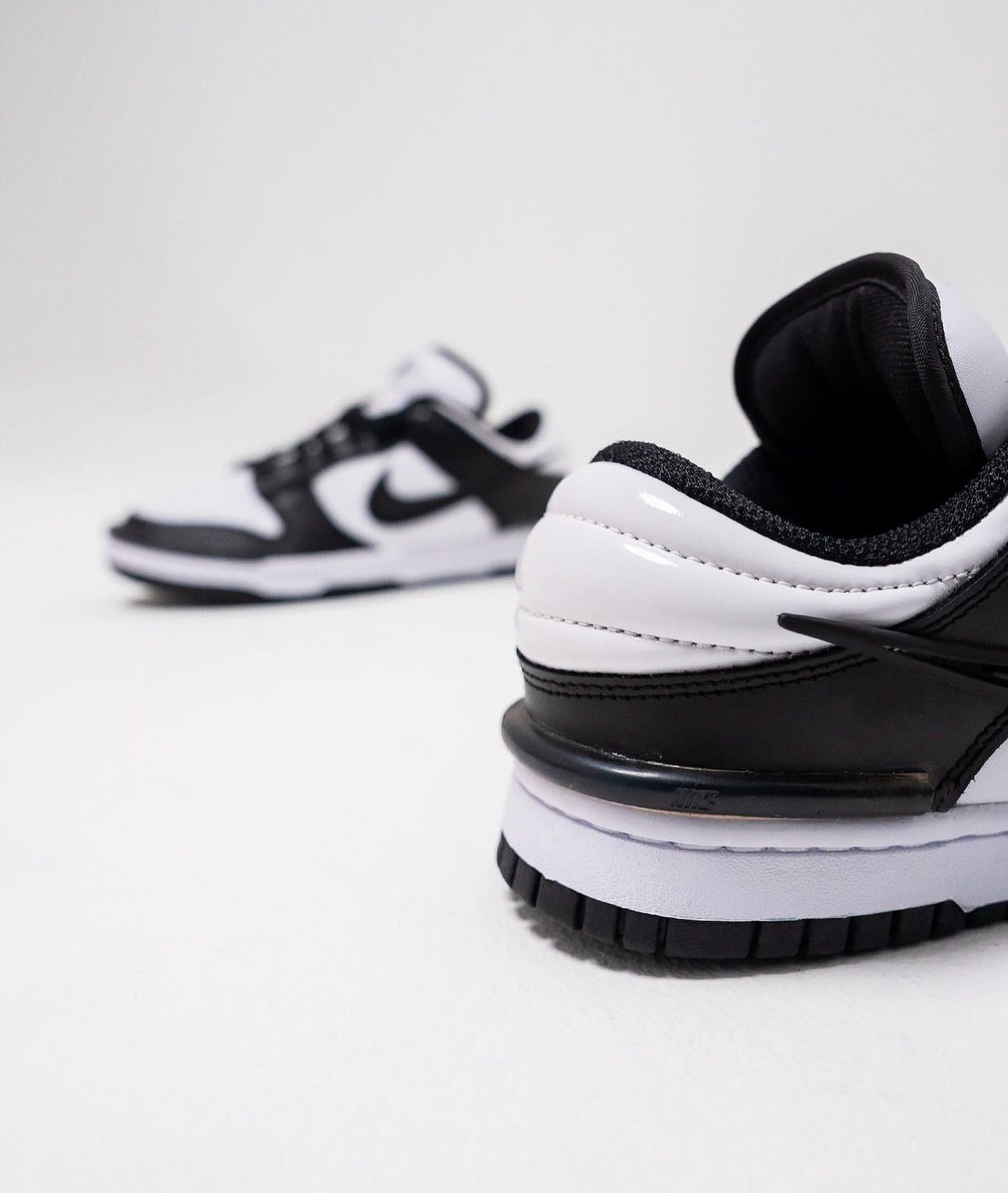 Dunk Low Twist “ Panda “