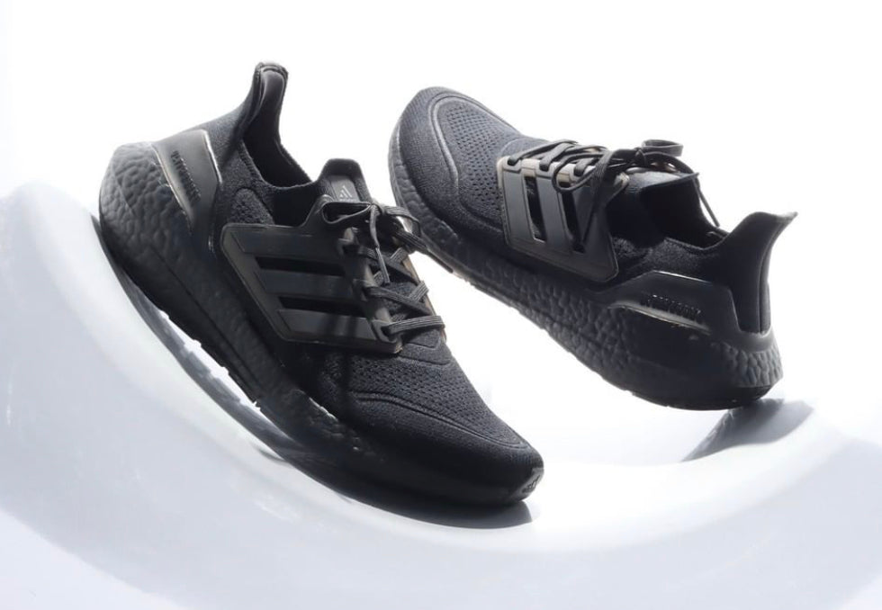 Ultraboost 2021 “Triple Black”