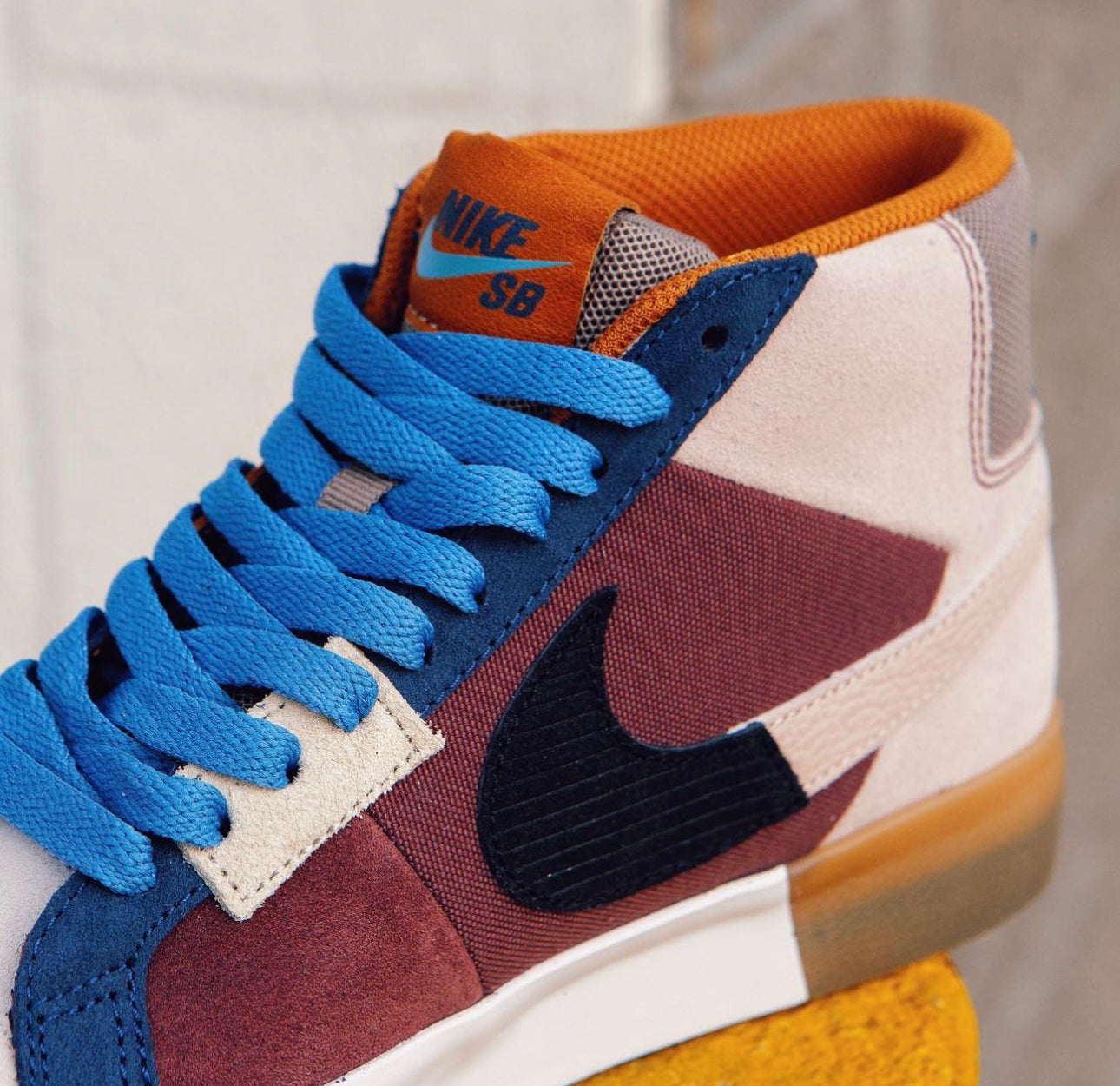 SB Zoom Blazer Mid Premium“ Mosaic Dark Wine “