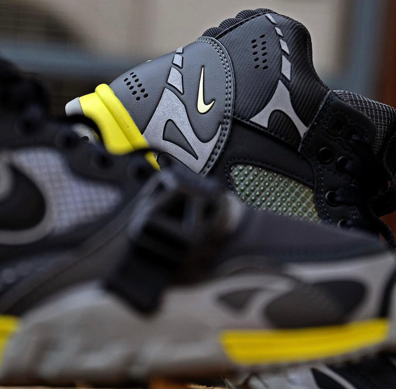 Air Trainer 1 SP “Dark Smoke Grey”