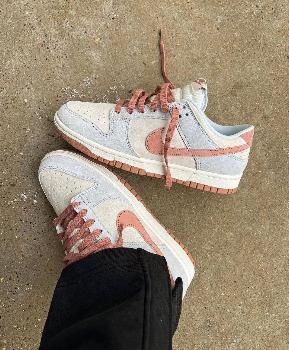 Dunk Low “ Fossil Rose “