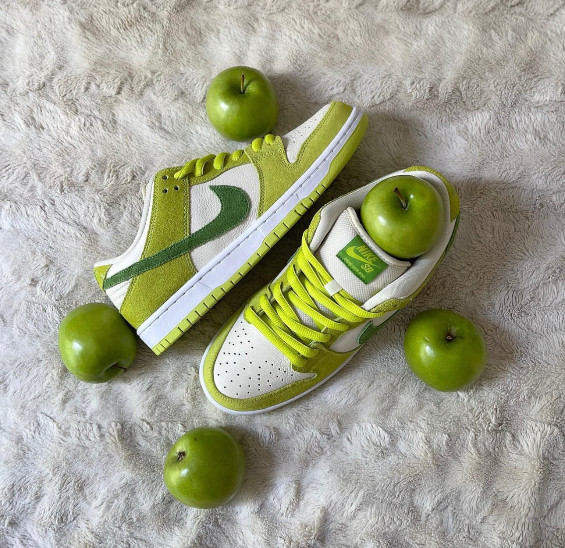 Dunk Low “ Green Apple ”