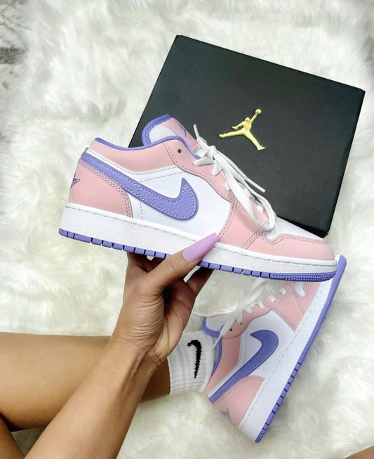 WMNS Air Jordan 1 Low “ Arctic Punch “