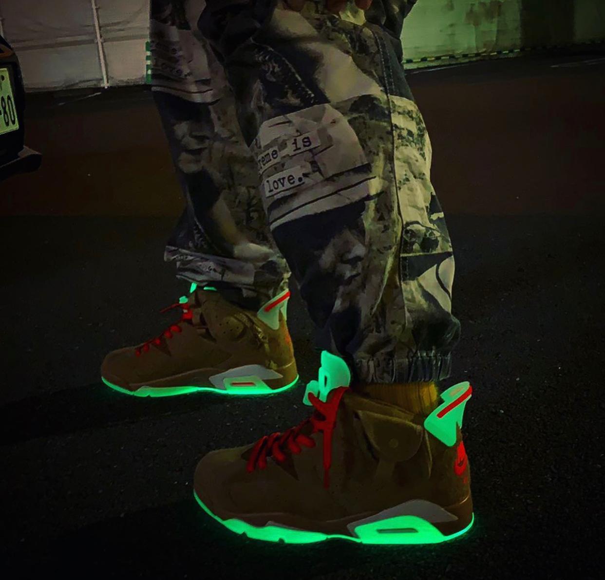 Air Jordan 6 x Travis Scott “ British Khaki ” ( Glows In Dark )