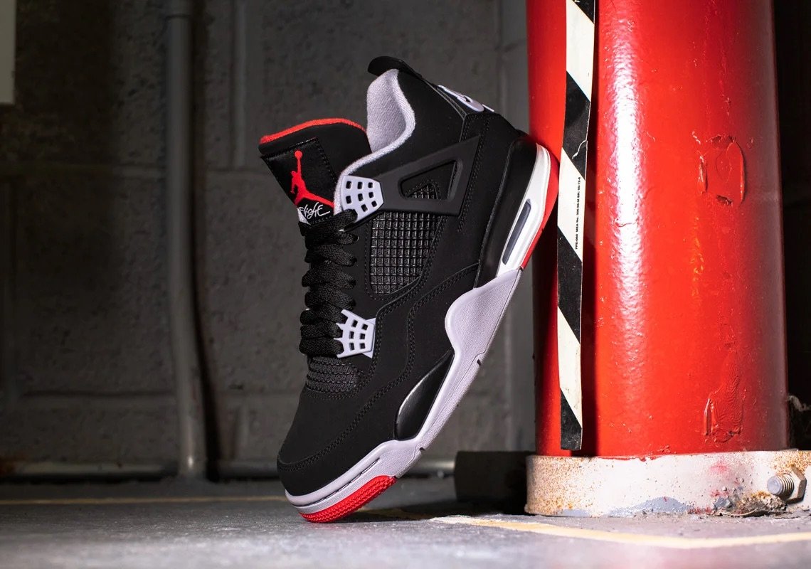 Air Jordan 4 Retro “Bred”