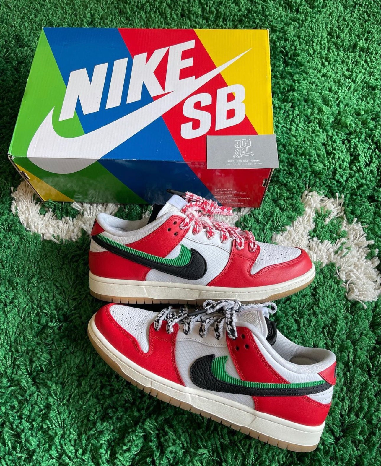 SB Dunk Low “ Habibi “